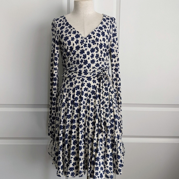 Free People Faux Wrap Mini V-Neck Long Sleeve Floral Print Ivory Blue M NWT - Picture 1 of 16